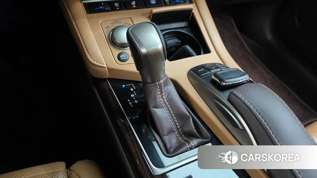 Lexus New ES300h id 4733051 из Кореи 30