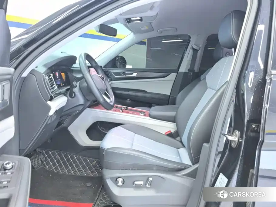 Volkswagen Touareg id 4600657 из Китая 14