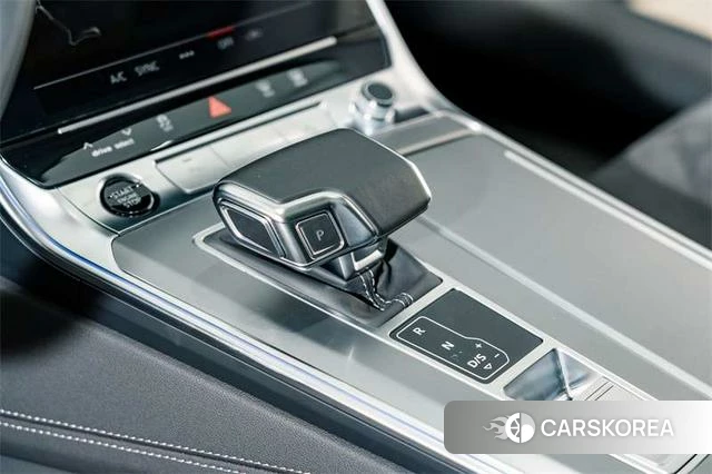 Audi A7L id 3857657 из Китая 20