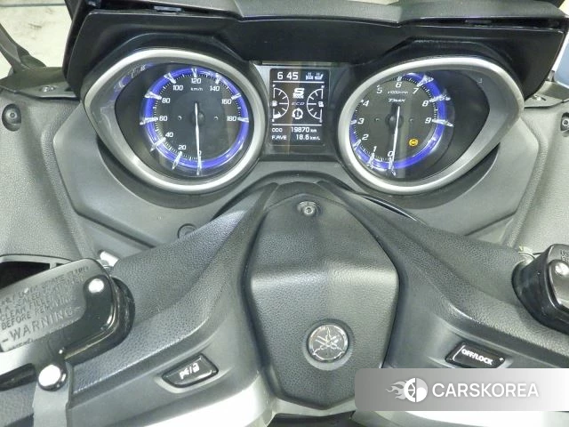 Yamaha T-MAX 530 DX id 4183508 из Японии 32