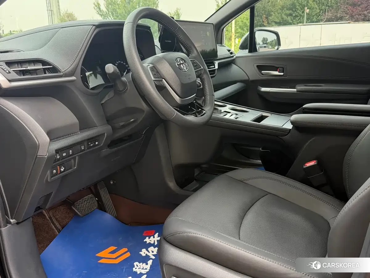 Toyota Sienna id 4545805 из Китая 17