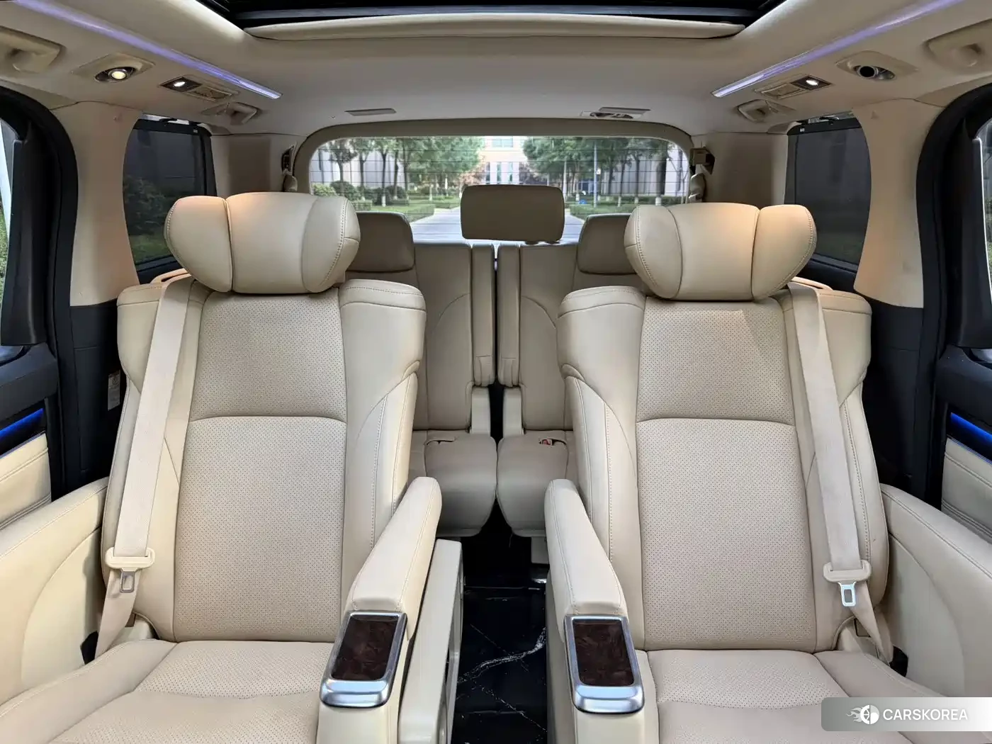Toyota Elfa id 4628295 из Китая 22