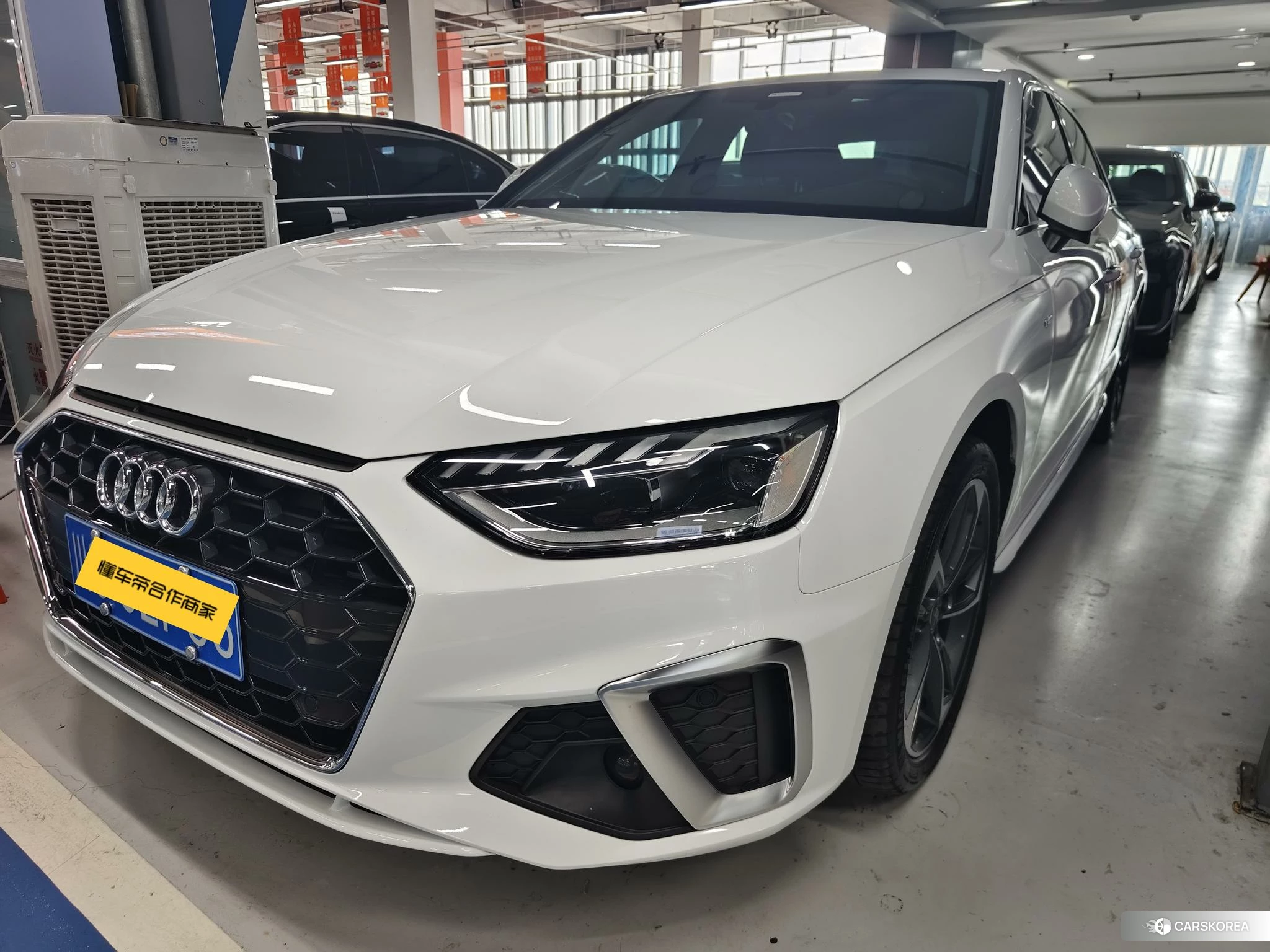 Audi A4L id 4514880 из Китая 8