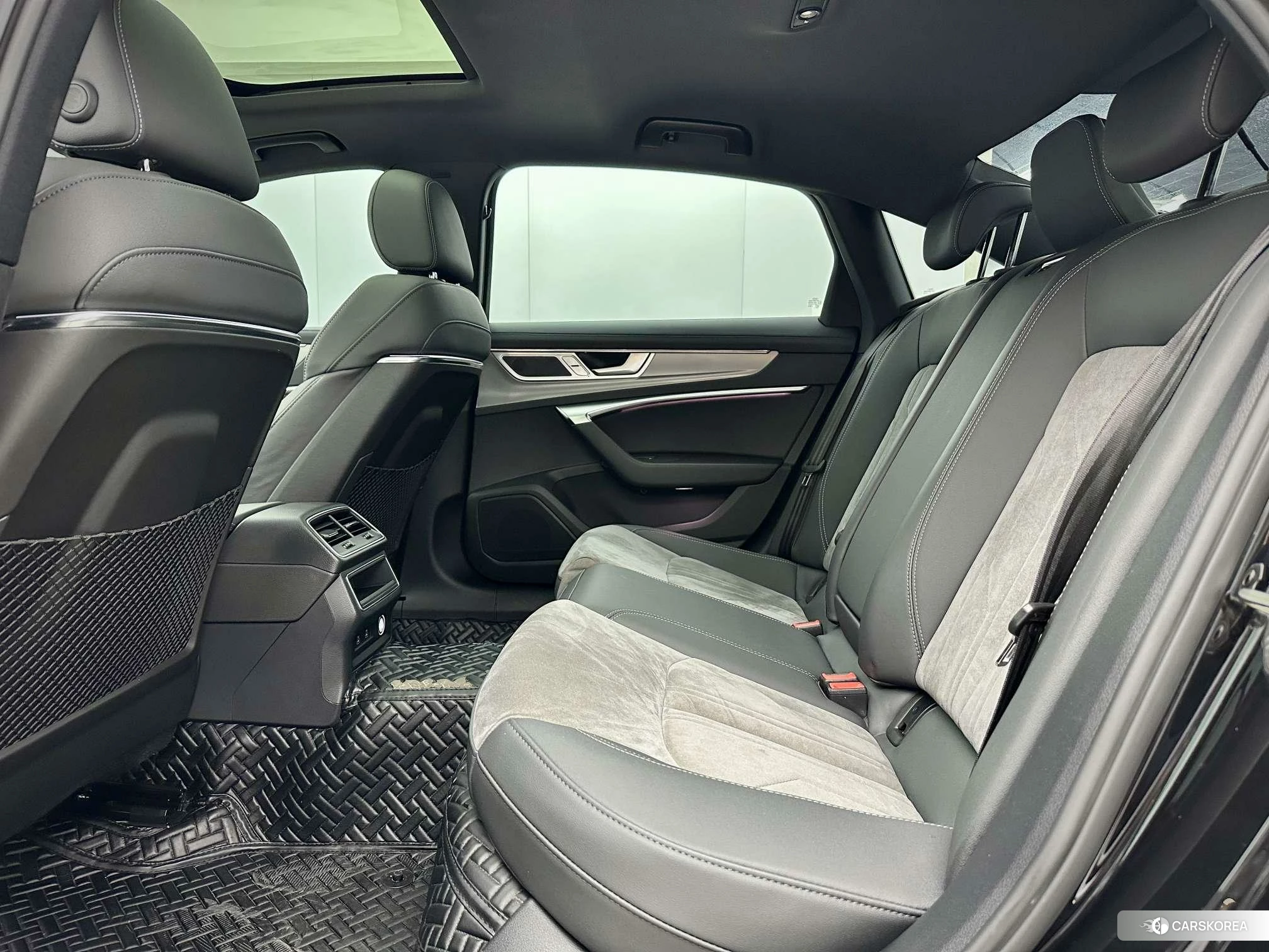 Audi A6L id 4499015 из Китая 20