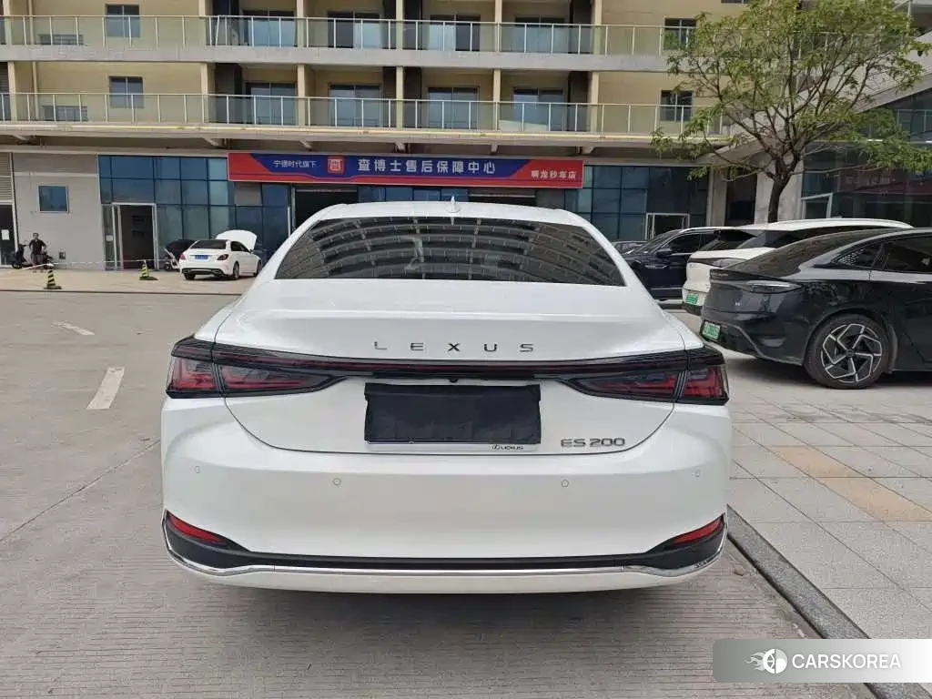 Lexus ES id 4644626 из Китая 8