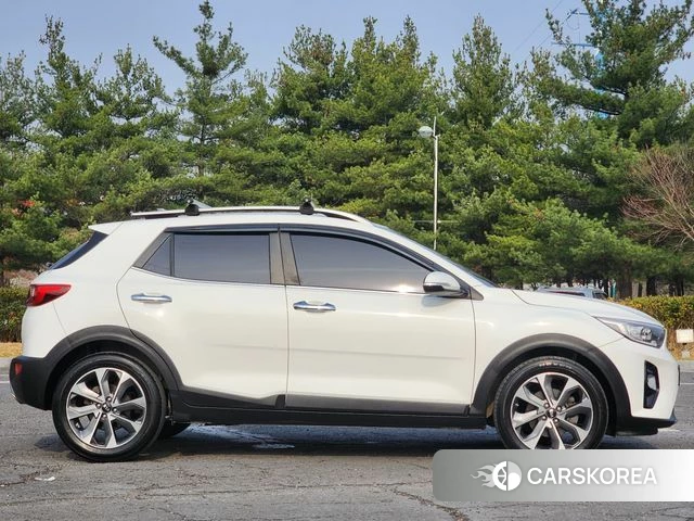 Kia Stonic id 3853791 из Кореи 18