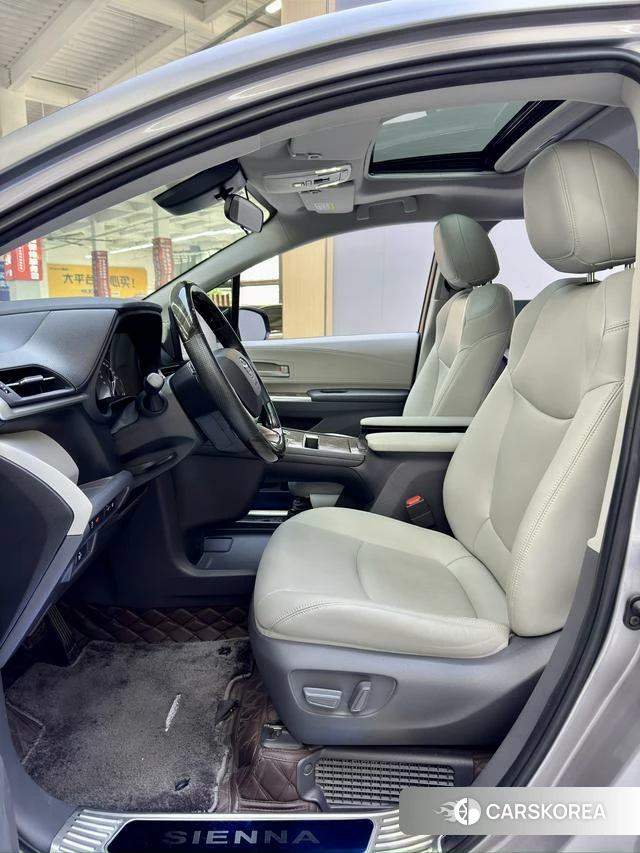 Toyota Saina id 4276597 из Китая 12
