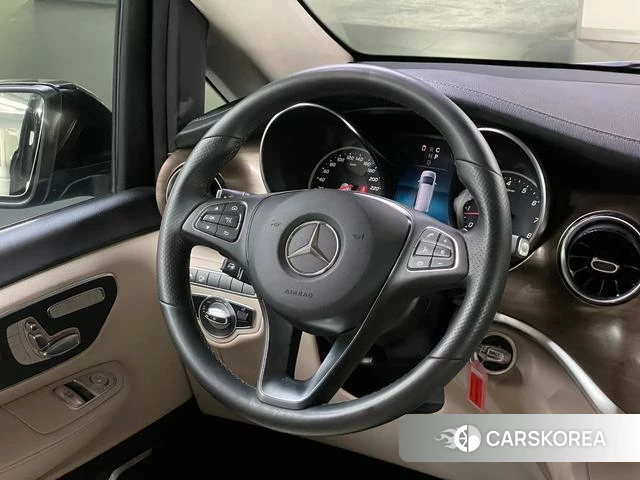 Mercedes-Benz V-class id 4263809 из Китая 19
