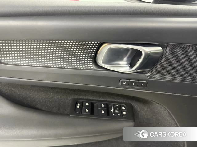 Volvo XC40 id 4214122 из Китая 17
