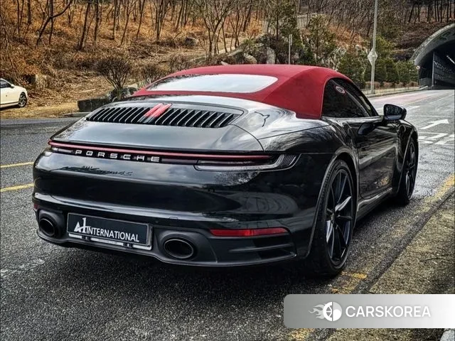 Porsche 911(992) id 3661321 из Кореи 18