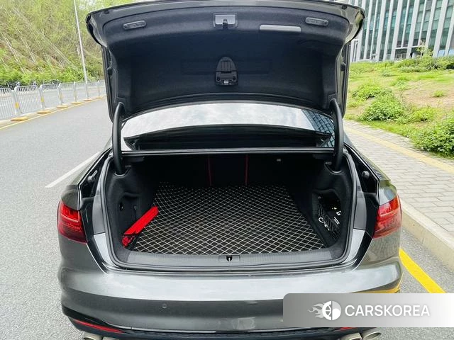Audi S4 id 4260084 из Китая 13