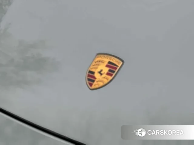 Porsche Taycan id 3476602 из Кореи 18