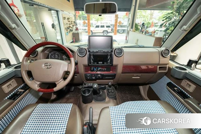 Toyota Land Cruiser 70 Series id 4272192 из Китая 15