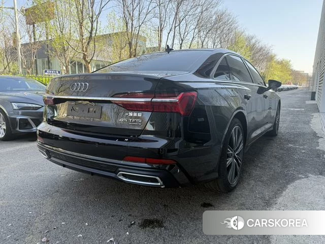 Audi A6L id 4272525 из Китая 8