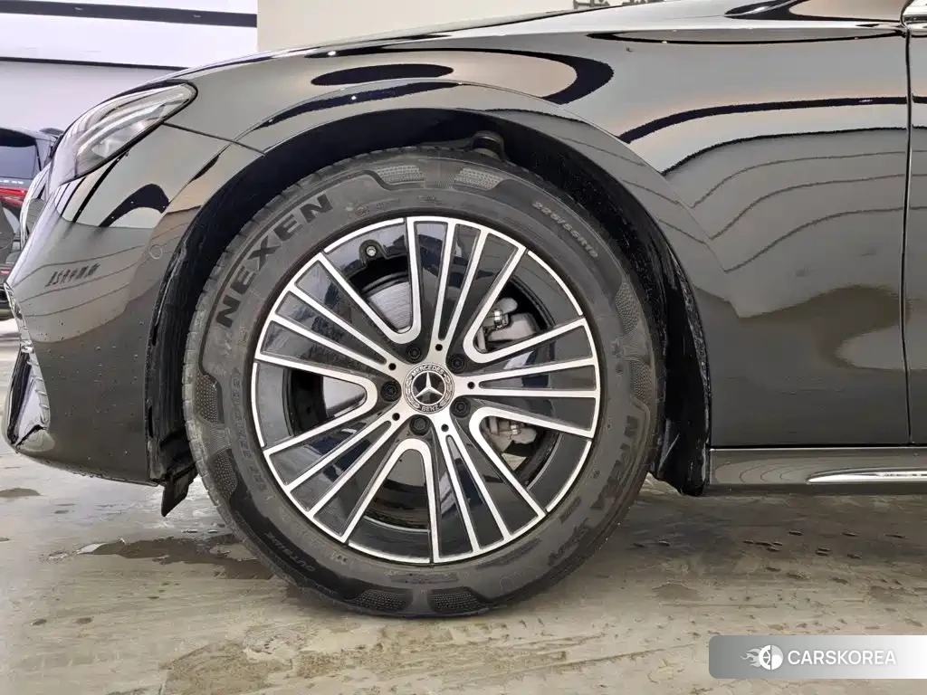 Mercedes-Benz E-Class id 4674340 из Китая 16