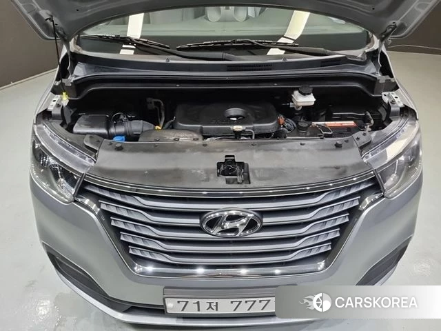 Hyundai The New Grand Starex id 4672618 из Кореи 18