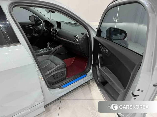 Audi Q2L id 4365887 из Китая 19