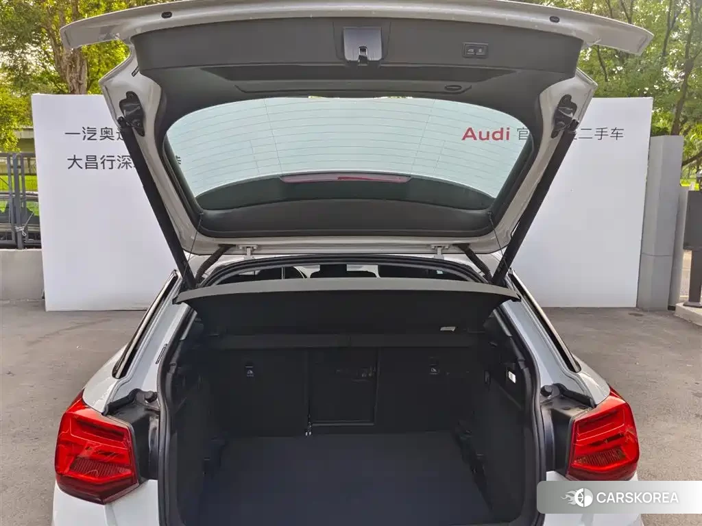 Audi Q2L id 4599724 из Китая 15