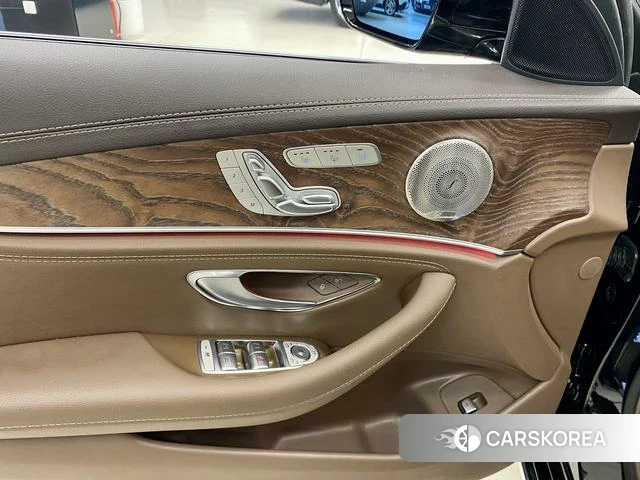 Mercedes-Benz E-class id 4275279 из Китая 19
