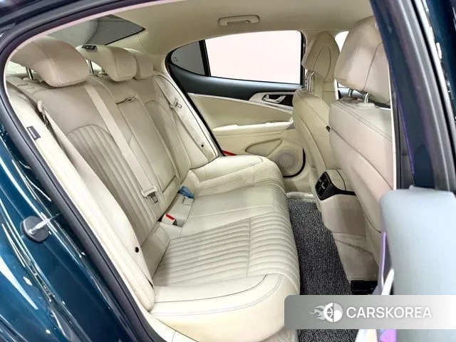 Genesis The New G70 id 3338815 из Кореи 18