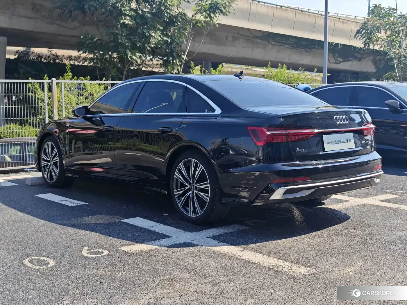 Audi A6L id 4655217 из Китая 8