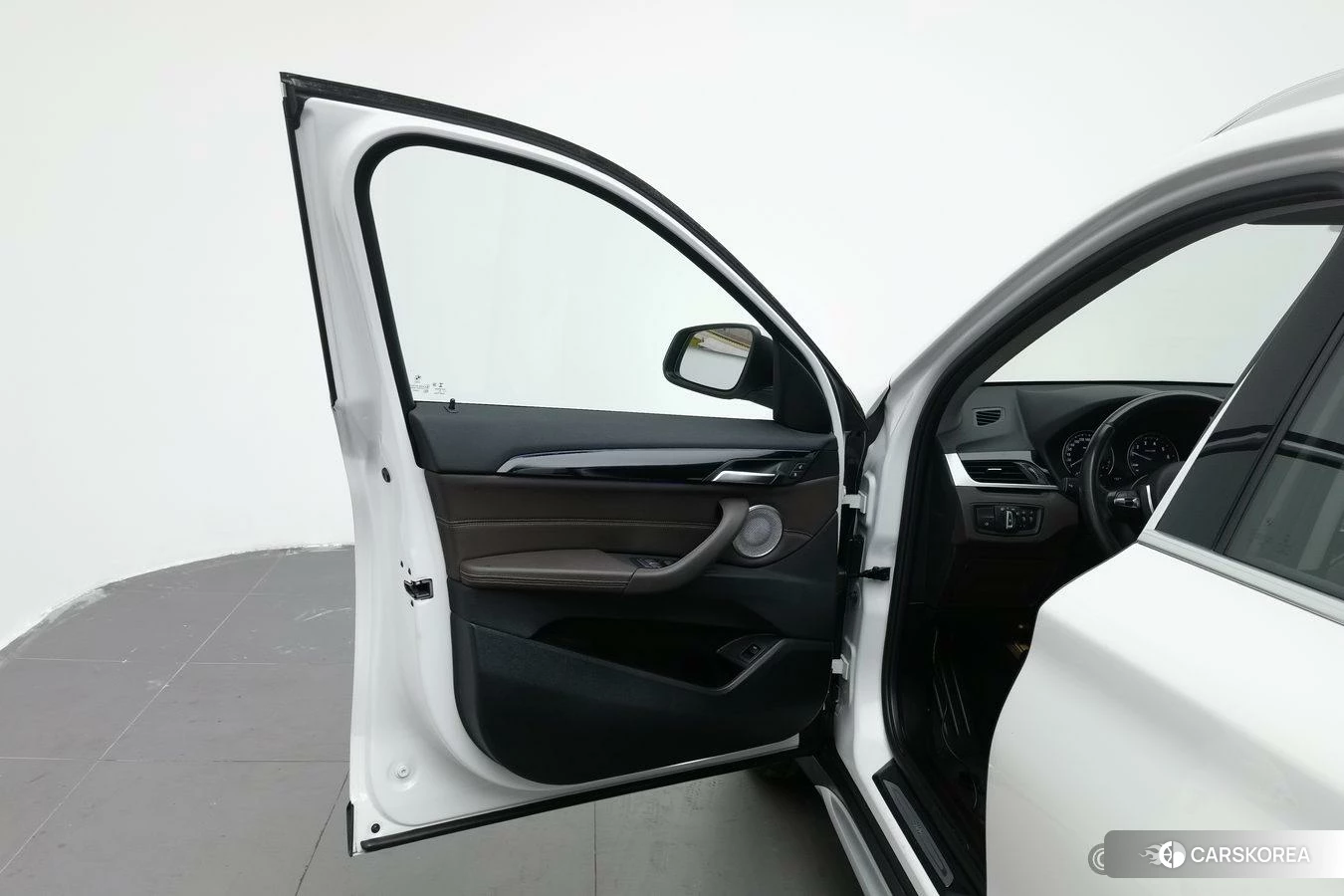 BMW X1 id 4467356 из Китая 22