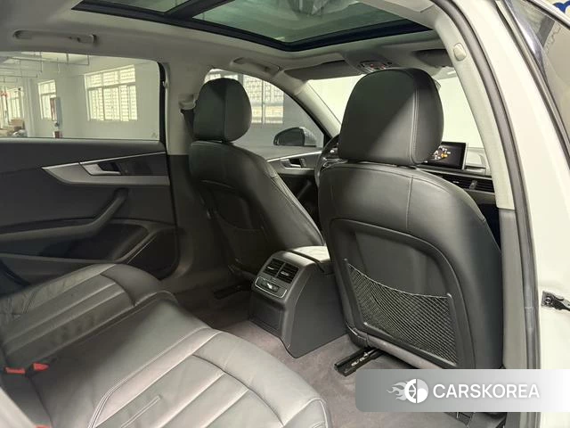Audi A4L id 4228488 из Китая 16