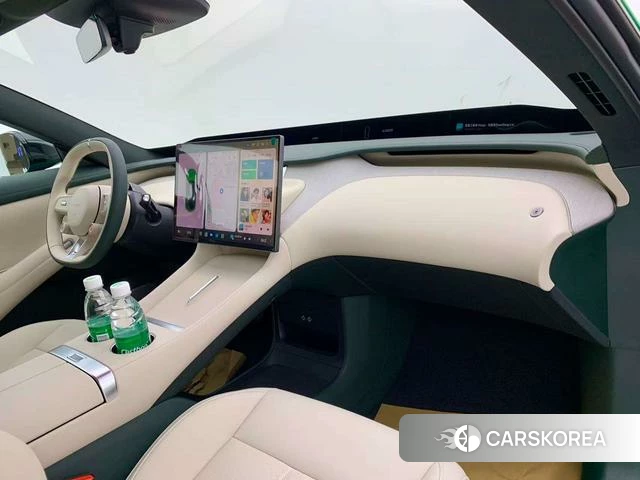 Xiaomi Car Xiaomi YU7 id 3890487 из Китая 29