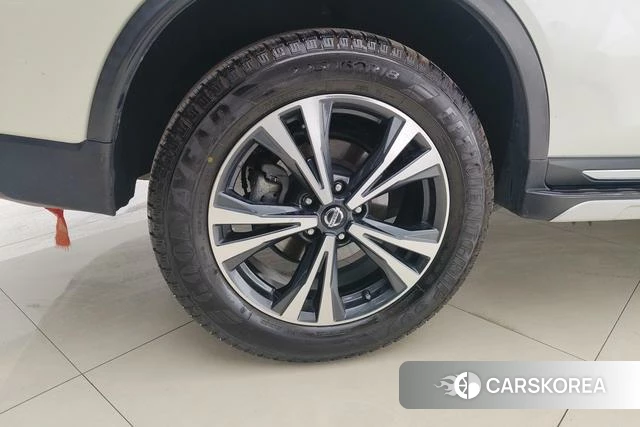 Nissan Qijun id 4208695 из Китая 15