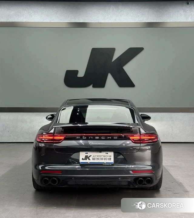 Porsche Panamera id 3913796 из Китая 10