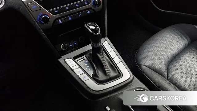 Hyundai Avante AD id 3703946 из Кореи 18