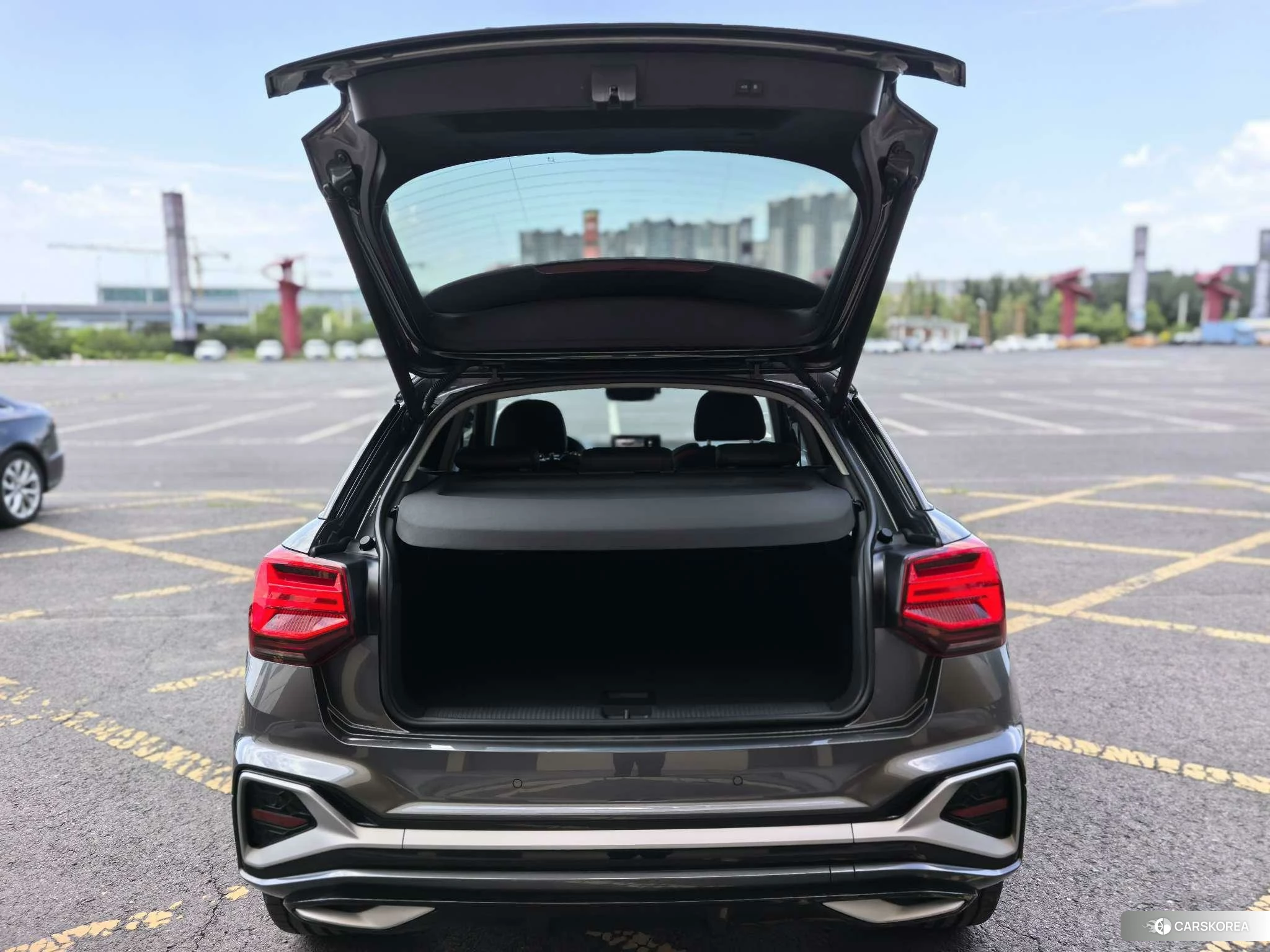 Audi Q2L id 4510314 из Китая 21