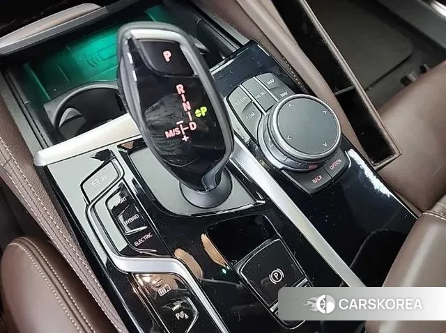 BMW 5 Series (G30) id 3016939 из Кореи 17