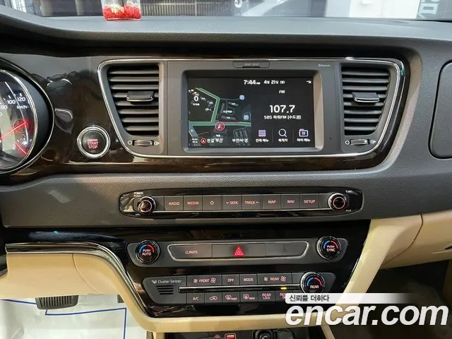 Kia The New Carnival id 2709640 из Кореи 18