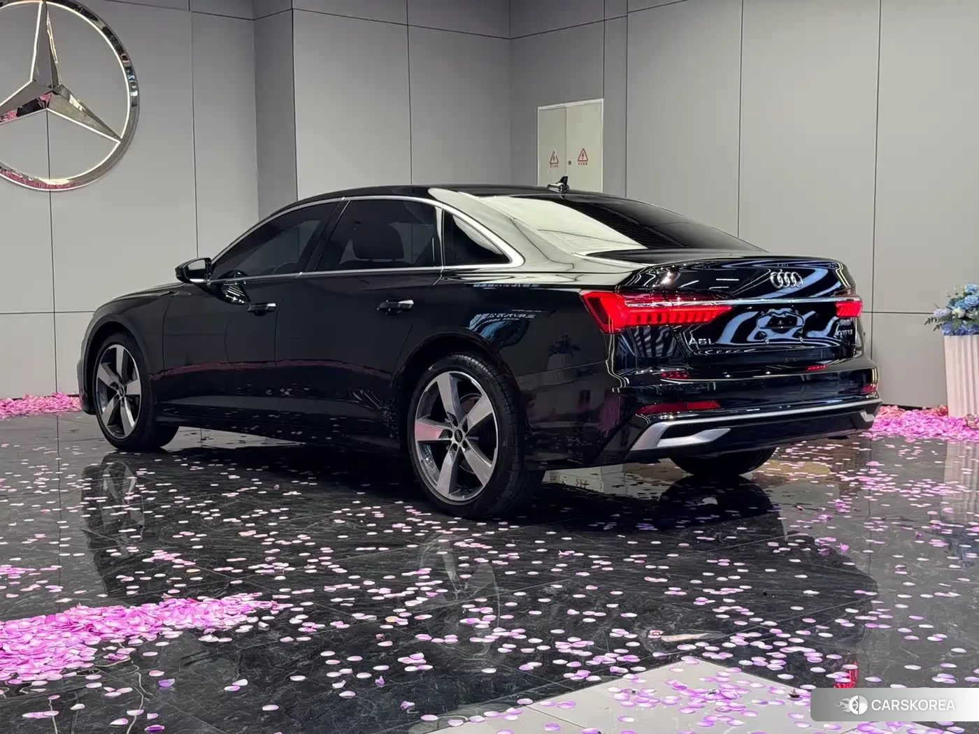 Audi A6L id 4669534 из Китая 8