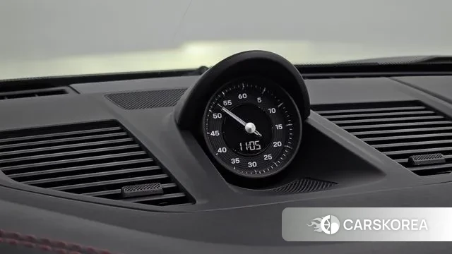 Porsche 911(992) id 3666353 из Кореи 18