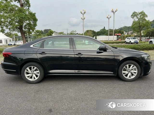 Volkswagen Passat id 4262073 из Китая 9