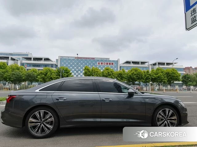 Audi A6L id 4353105 из Китая 25