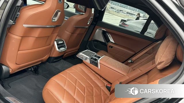 BMW 7 series id 4260552 из Китая 48