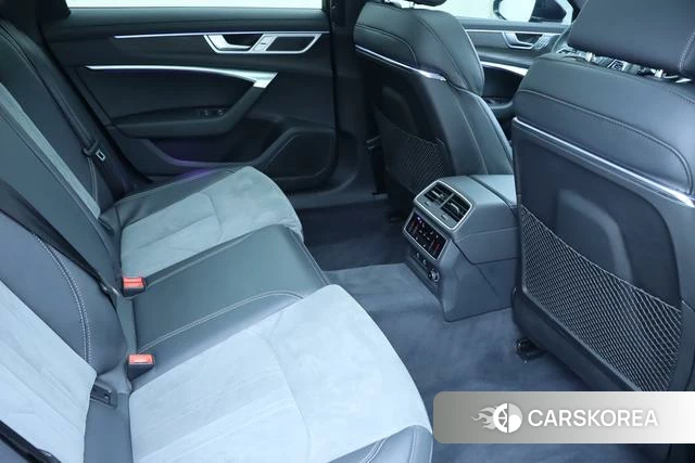 Audi A6L id 4272107 из Китая 24