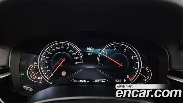 BMW 5 Series (G30) id 2892159 из Кореи 18