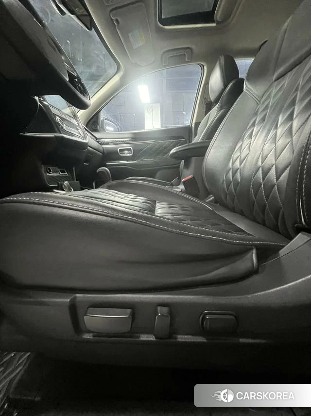 Mitsubishi  Outlander id 4218705 из Китая 17