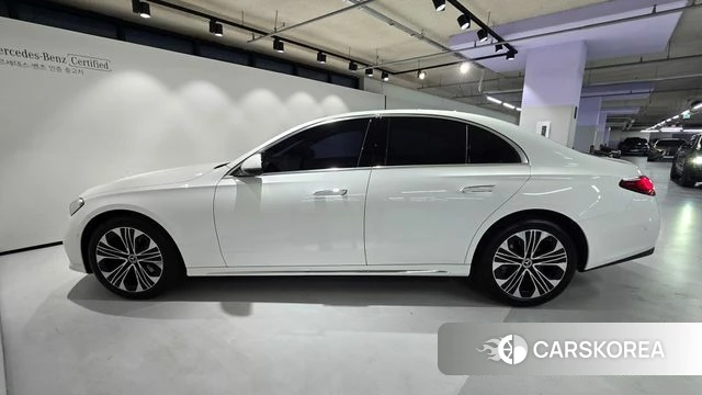 Mercedes-Benz E-Class W214 id 3882953 из Кореи 18