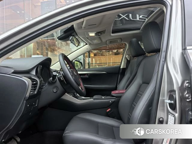 Lexus NX id 4348948 из Китая 15