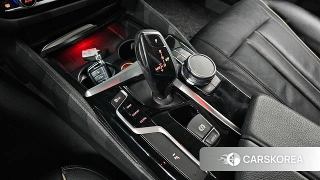 BMW 5 Series (G30) id 3808132 из Кореи 17