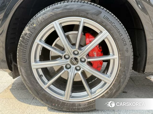 Audi Q5L id 4260294 из Китая 12
