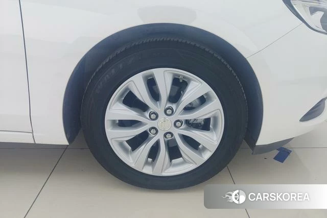 Buick Yinglang id 4253835 из Китая 12