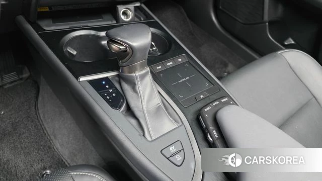 Lexus UX250h id 4430158 из Кореи 31