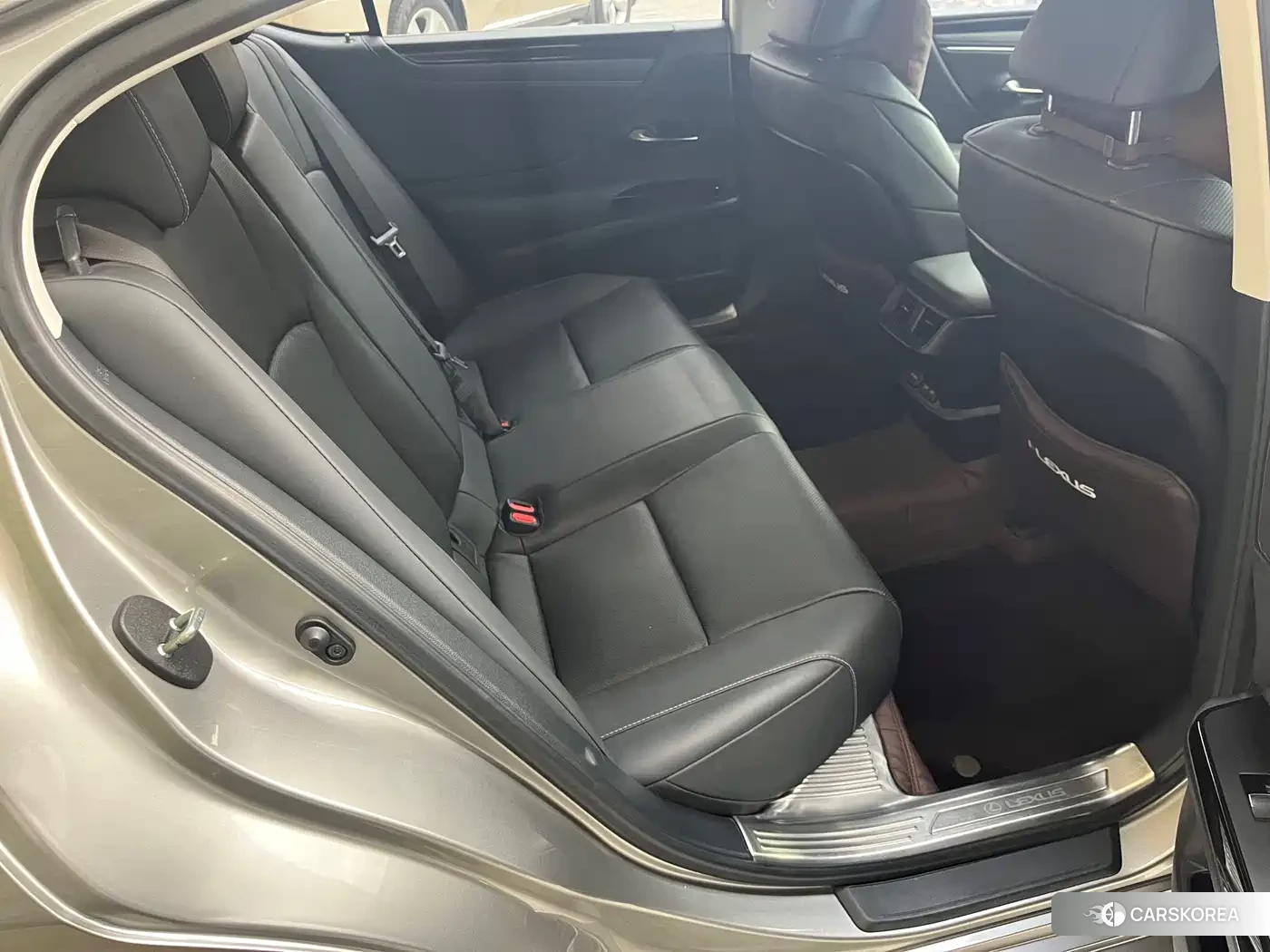 Lexus ES id 4559756 из Китая 14