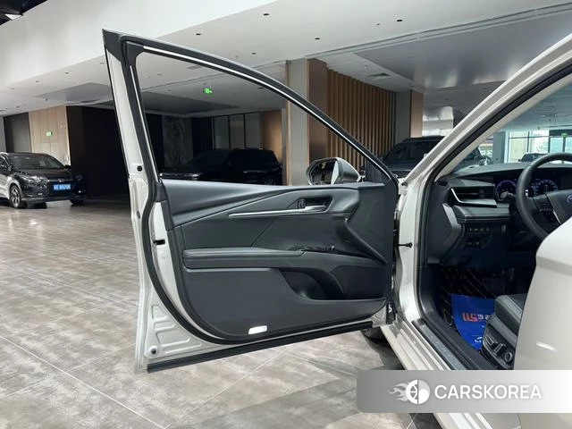 Toyota Camry id 4262239 из Китая 30